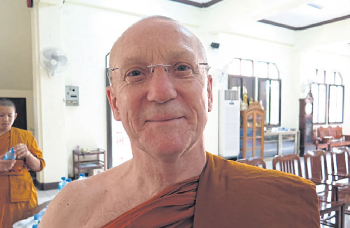 โปรดเกล้าฯ ตั้งท่านปสนฺโนภิกฺขุ อมโรภิกฺขุ พระฝรั่ง และสุมนติสฺโส พระบังกลาเทศเป็นเจ้าคุณ