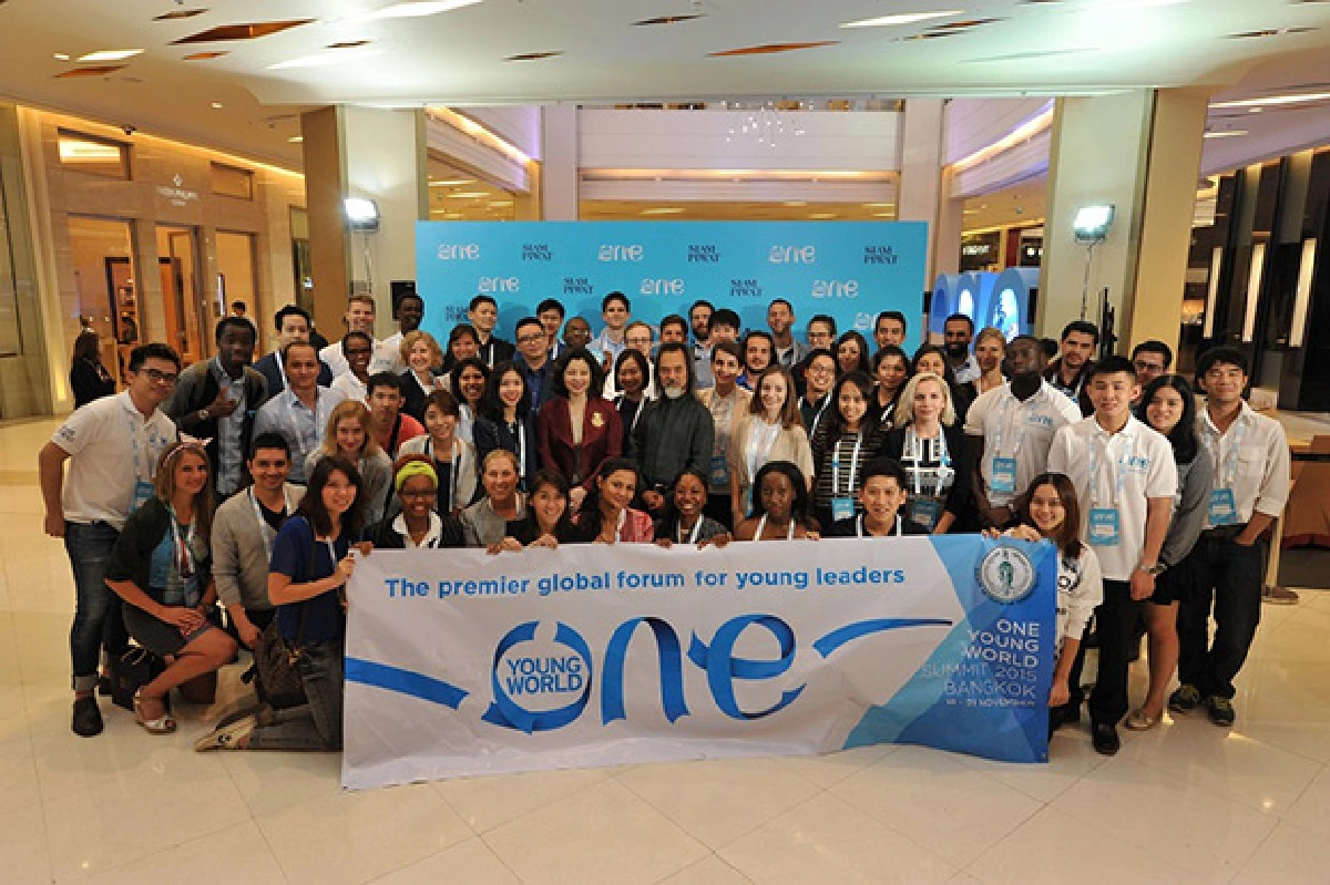 สยามพิวรรธน์ ตอกย้ำภาพลักษณ์ “ผู้นำความคิดสร้างสรรค์ที่ล้ำสมัย” ต่อยอด One Young World 2015  ดึง 5 เด็กไทยจากเวทีประชุมผู้นำรุ่นใหม่โลก
