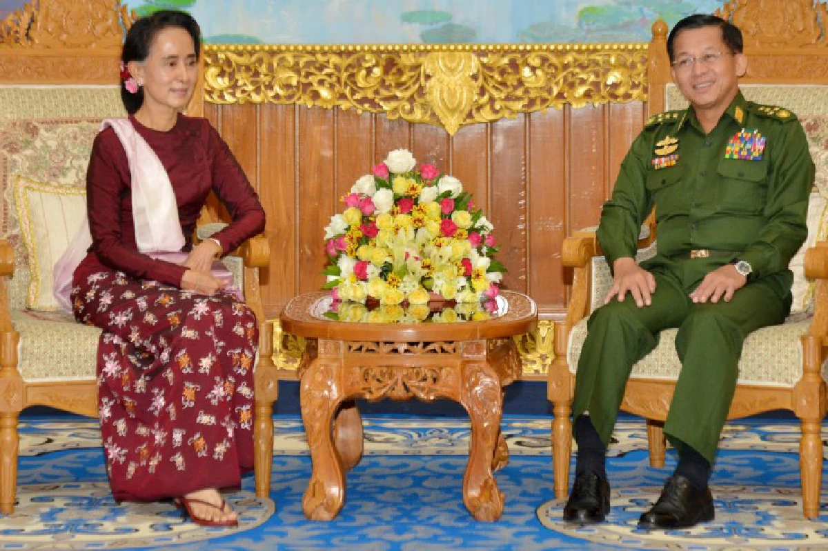 บิ๊กทหารส่งซิกผ่านแบงก์ "ซูจี" ว่าที่ผู้นำใหม่เมียนมา