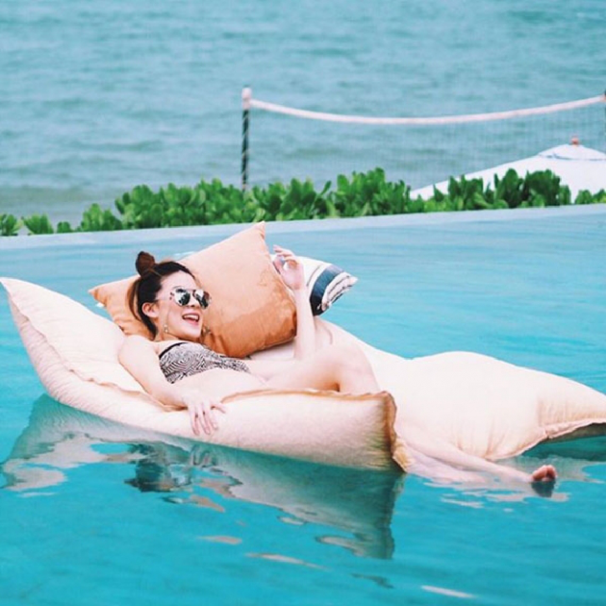 ว่าที่คุณแม่สุดแซ่บ! แนน ปิยะดา นุ่งบิกินี่อวดท้องโตริมทะเล