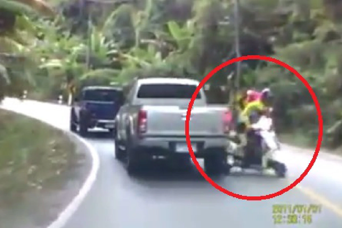 คลิปอุทาหรณ์กระบะเเซงทางโค้งทำ จักรยานยนต์เลนสวนคว่ำ