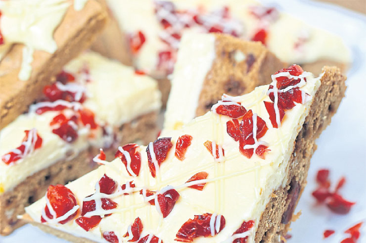 Festive Holiday Cranberry Bliss Bar Festive Holiday Cranberry Bliss Bar