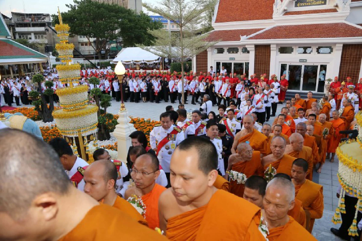 สมเด็จพระบรมฯเสด็จฯพระราชทานเพลิงพระศพสมเด็จพระสังฆราช