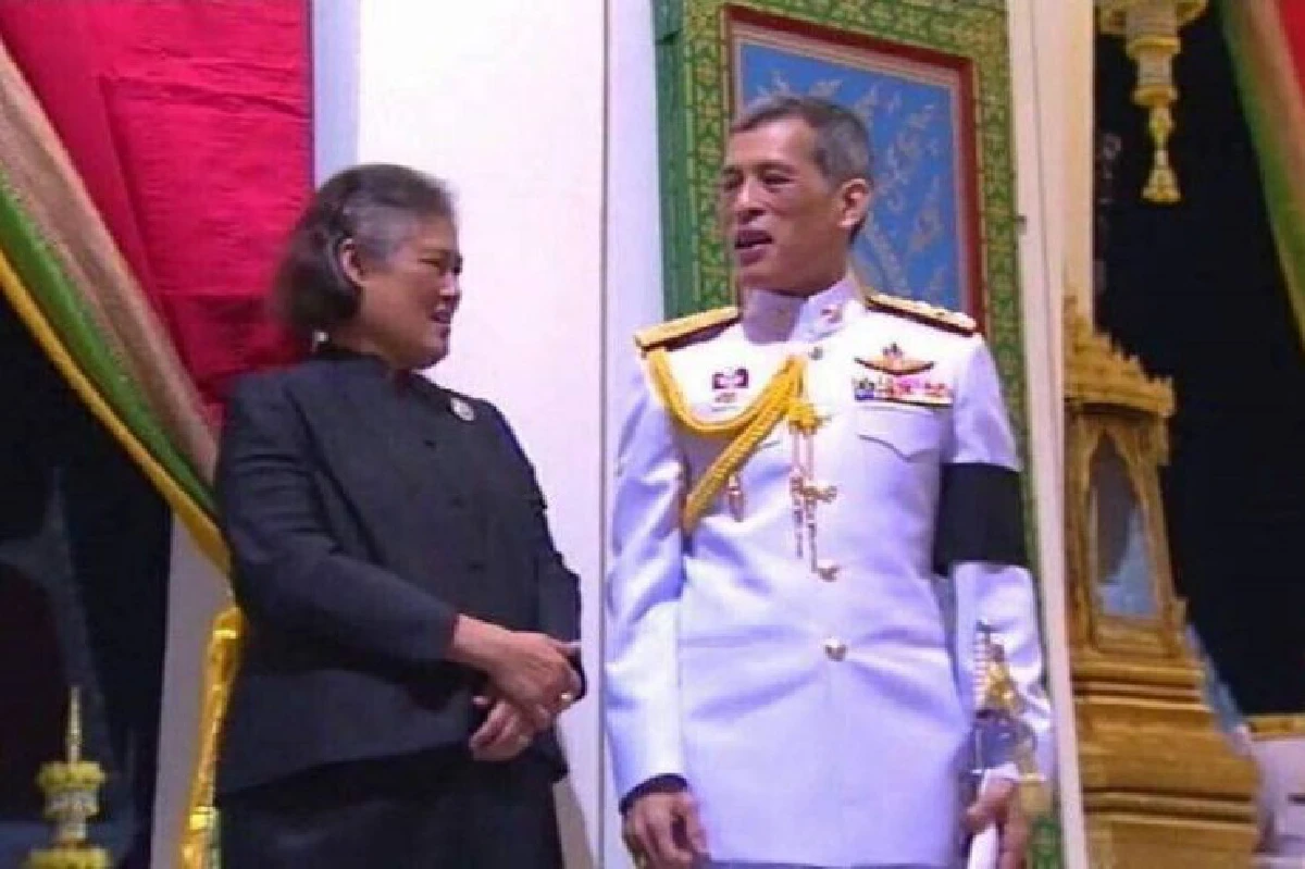 สมเด็จพระบรมฯเสด็จฯพระราชทานเพลิงพระศพสมเด็จพระสังฆราช