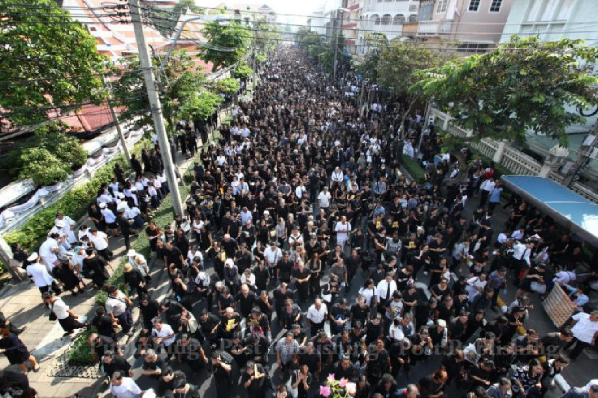 สมเด็จพระบรมฯเสด็จฯพระราชทานเพลิงพระศพสมเด็จพระสังฆราช