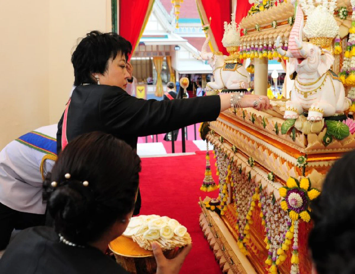 สมเด็จพระบรมฯเสด็จฯพระราชทานเพลิงพระศพสมเด็จพระสังฆราช