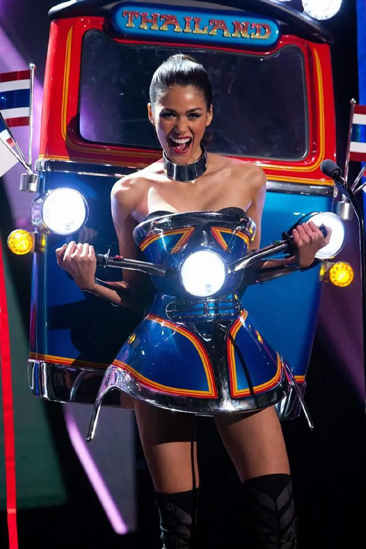 ปังมาก! แนท อนิพรณ์ ประชันสวยเวที MU รอบพรีลิม(มีคลิป)