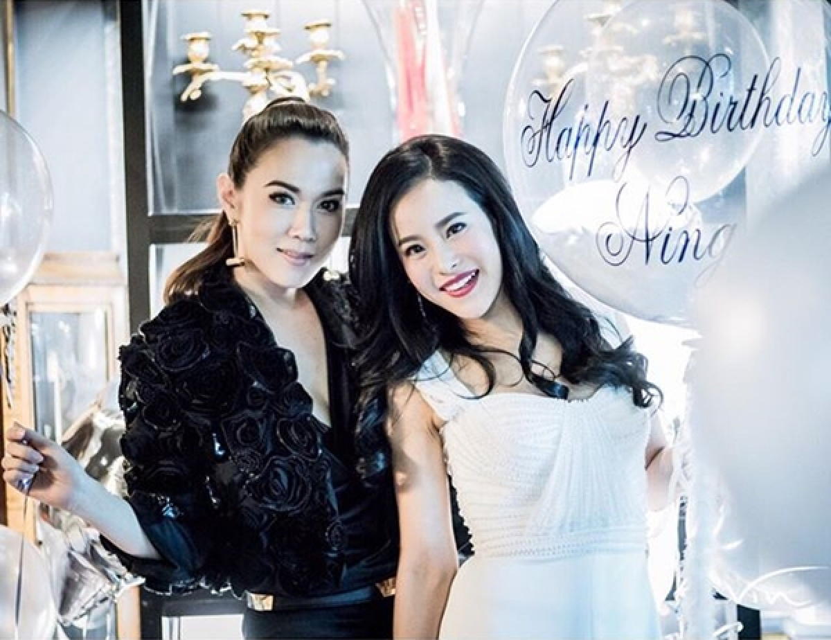 รวมตัวแก๊งเพื่อนซี้..ปาร์ตี้วันเกิดย้อนหลัง หนิง ปณิตา