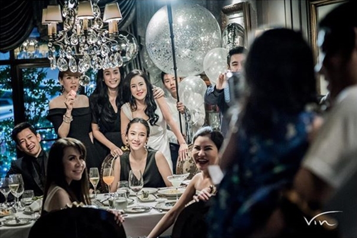 รวมตัวแก๊งเพื่อนซี้..ปาร์ตี้วันเกิดย้อนหลัง หนิง ปณิตา