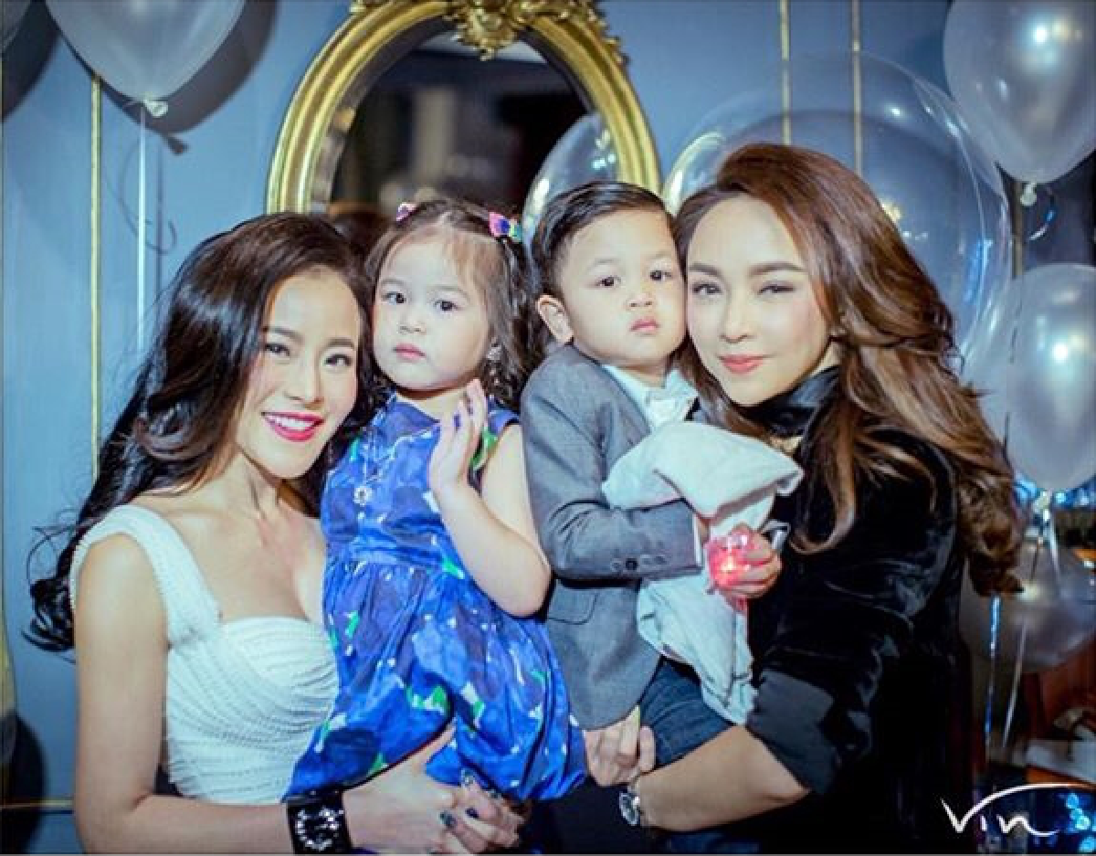 รวมตัวแก๊งเพื่อนซี้..ปาร์ตี้วันเกิดย้อนหลัง หนิง ปณิตา