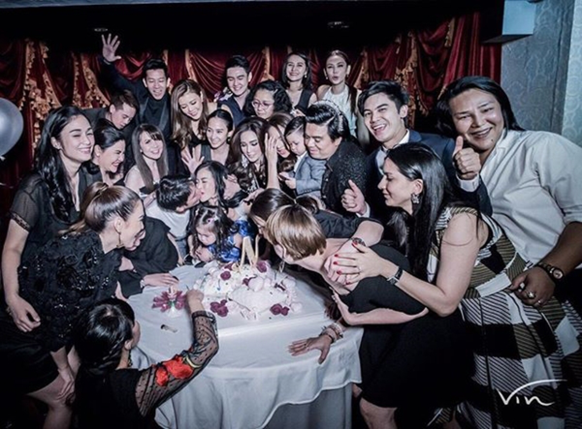 รวมตัวแก๊งเพื่อนซี้..ปาร์ตี้วันเกิดย้อนหลัง หนิง ปณิตา