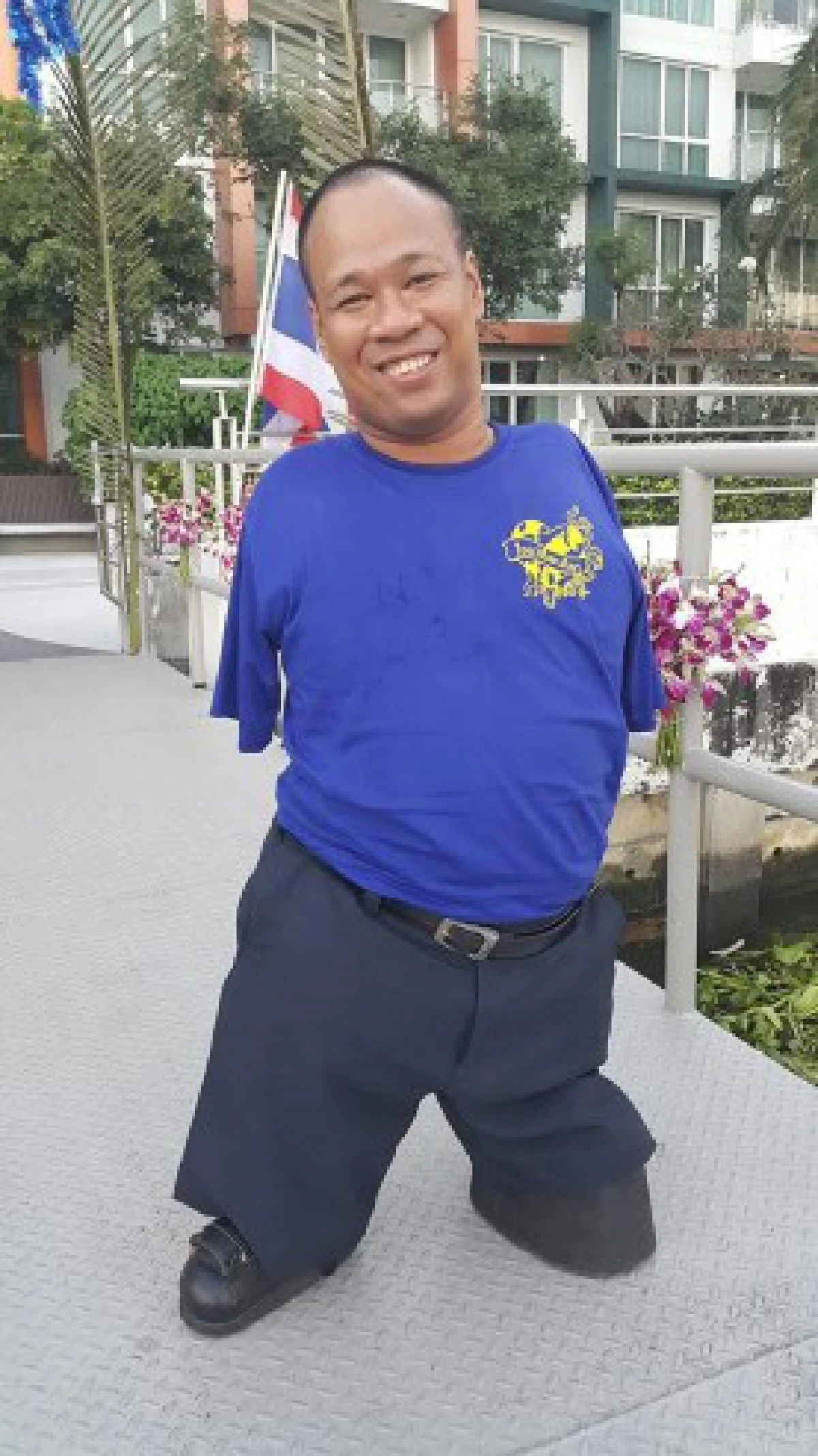 "ผมทำเพื่อในหลวง" เปิดใจศิลปินพิการผู้พิชิตยอดเขาคิลิมานจาโร