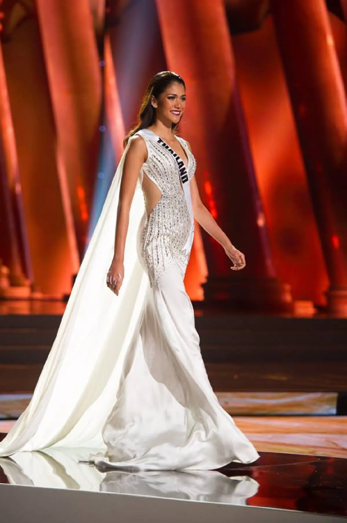 "น้องแนท" พลาดเข้ารอบ5คนสุดท้ายแต่คว้าชุดประจำชาติยอดเยี่ยมเวทีมิสยูนิเวิร์ส