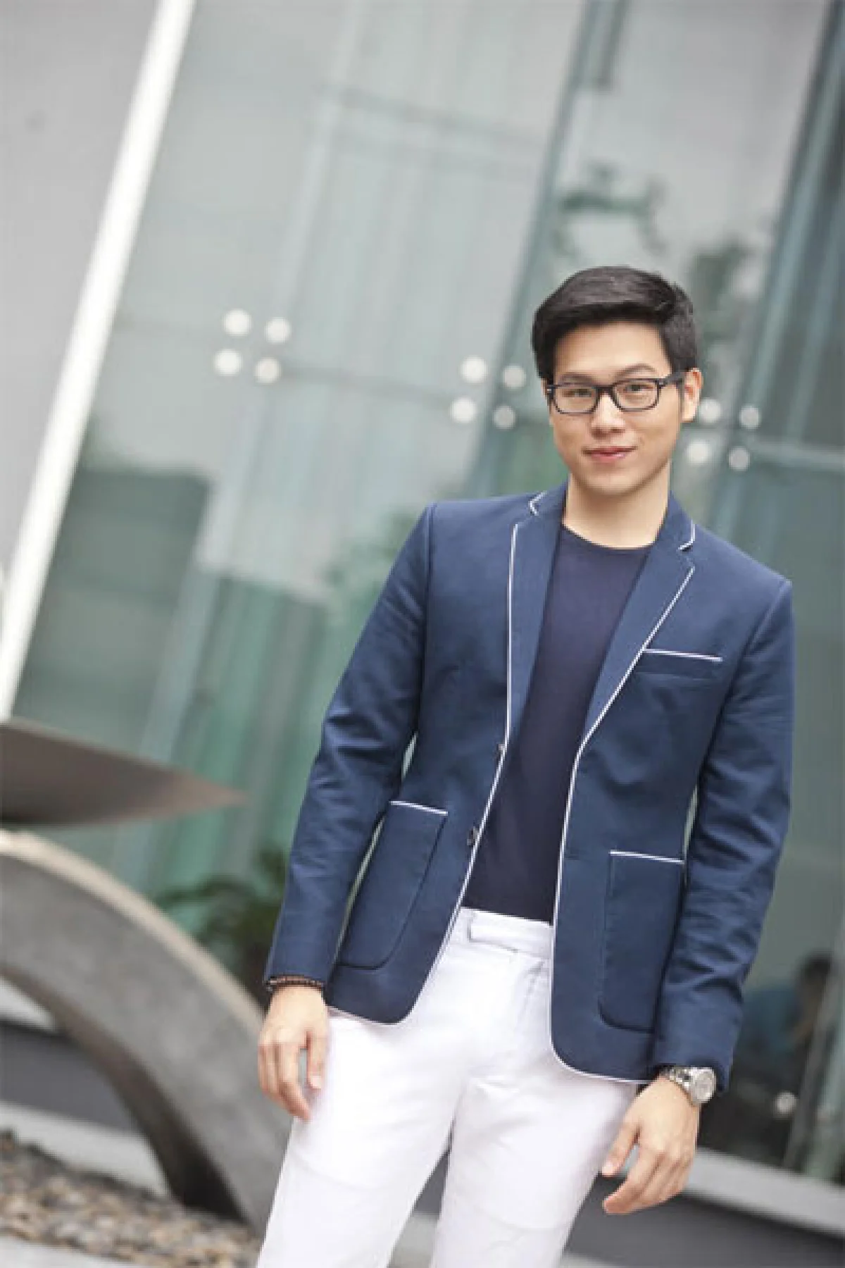 หนุ่มนักการตลาดหน้าหยก สันติ วจนพานิช