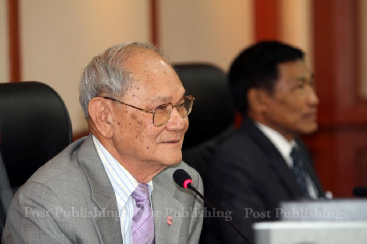 "มีชัย" ชี้สภาผัวเมียไม่อันตรายแต่พร้อมทบทวน "มีชัย" ชี้สภาผัวเมียไม่อันตรายแต่พร้อมทบทวน