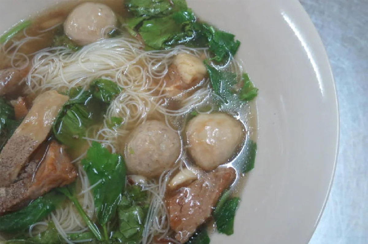 ‘เนื้อตุ๋นเจ้าใหม่’ รสข้นโดนใจในซอยสุขุมวิท 46