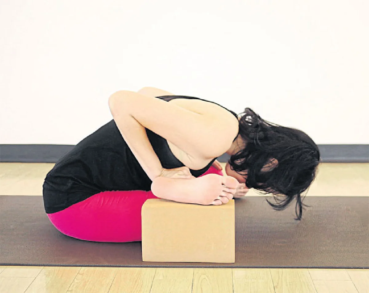 ท่า Square Hip โดยใช้ Yoga Block (ตอนที่ 3/4)