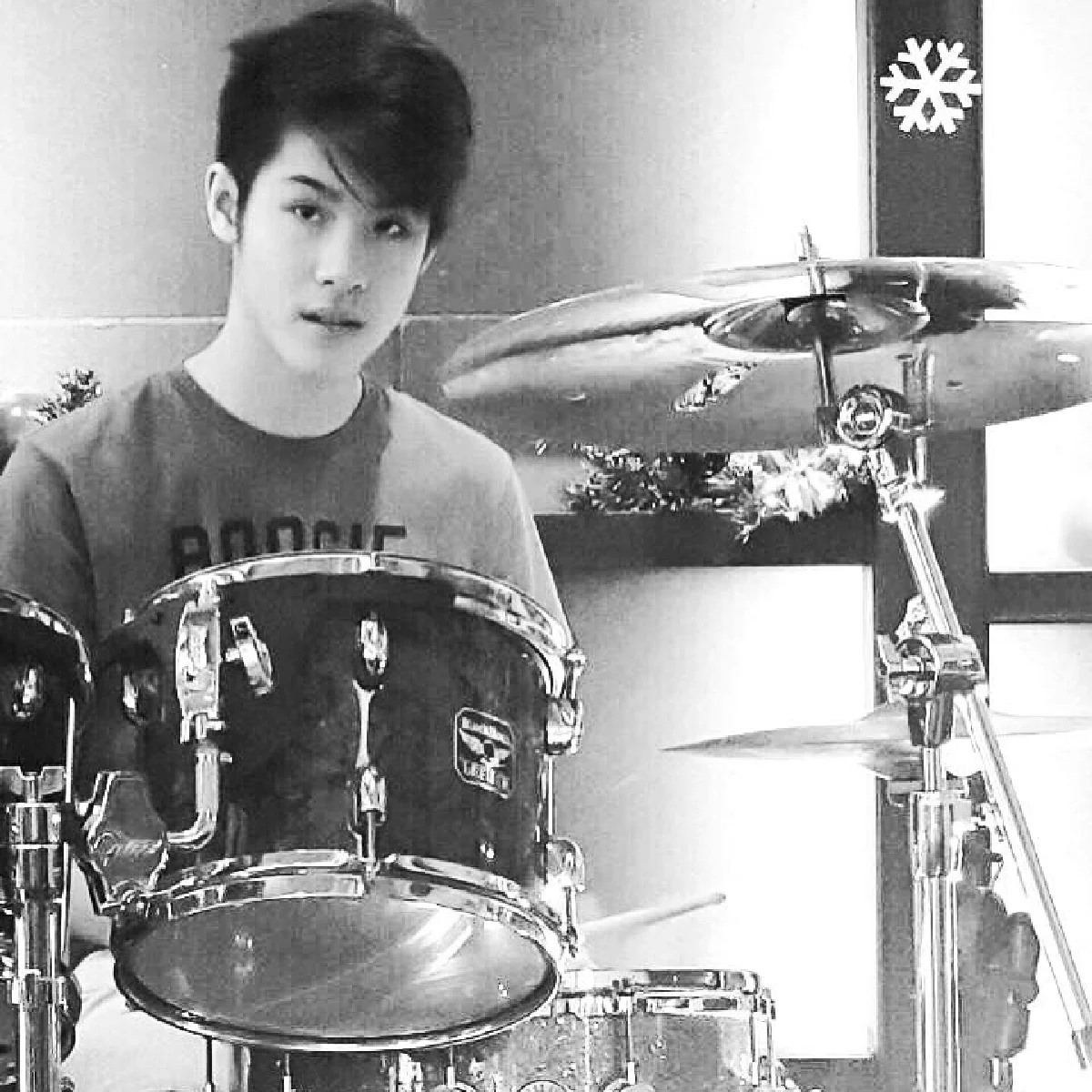 เจ เจตริน ฮากลิ้ง!สาวๆแห่คอมเม้นท์รูป เจ้านาย ขอสมัครเป็นสะใภ้