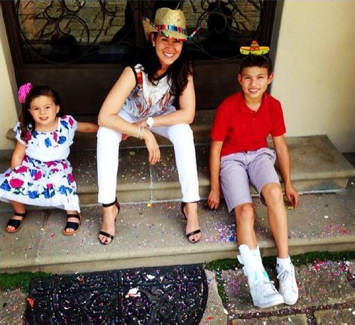 น่ารักอ่ะ! ปุ๋ย ภรณ์ทิพย์ โชว์ลีลาแดนซ์กระจายกลางห้าง