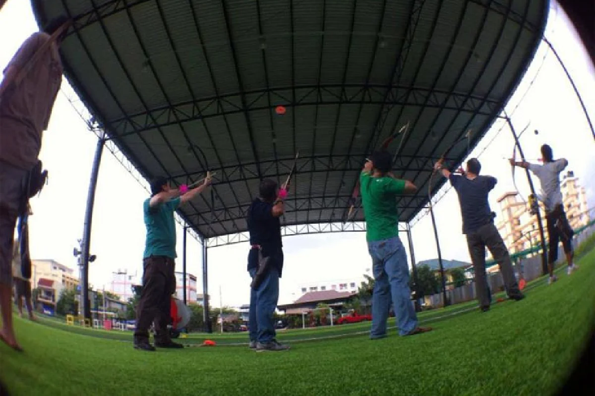 ท้าทายสมาธิอีกระดับ กับยิงธนูเป้าบิน