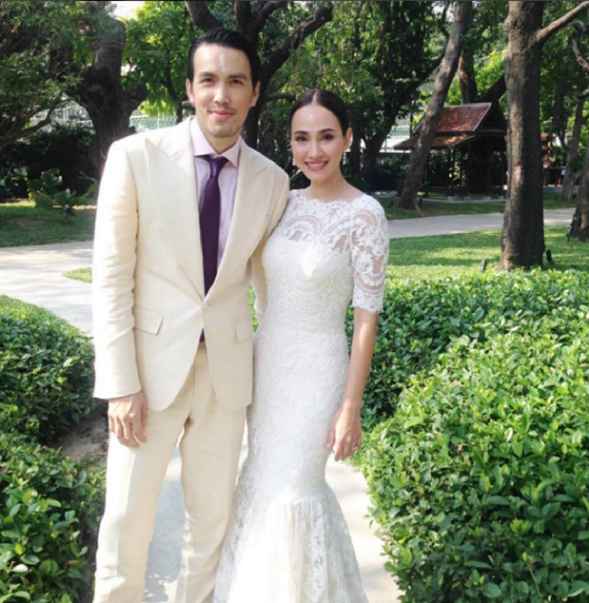 สละโสด! เจนสุดา ควง ไฮโซพอล เข้าพิธีวิวาห์ชื่นมื่น