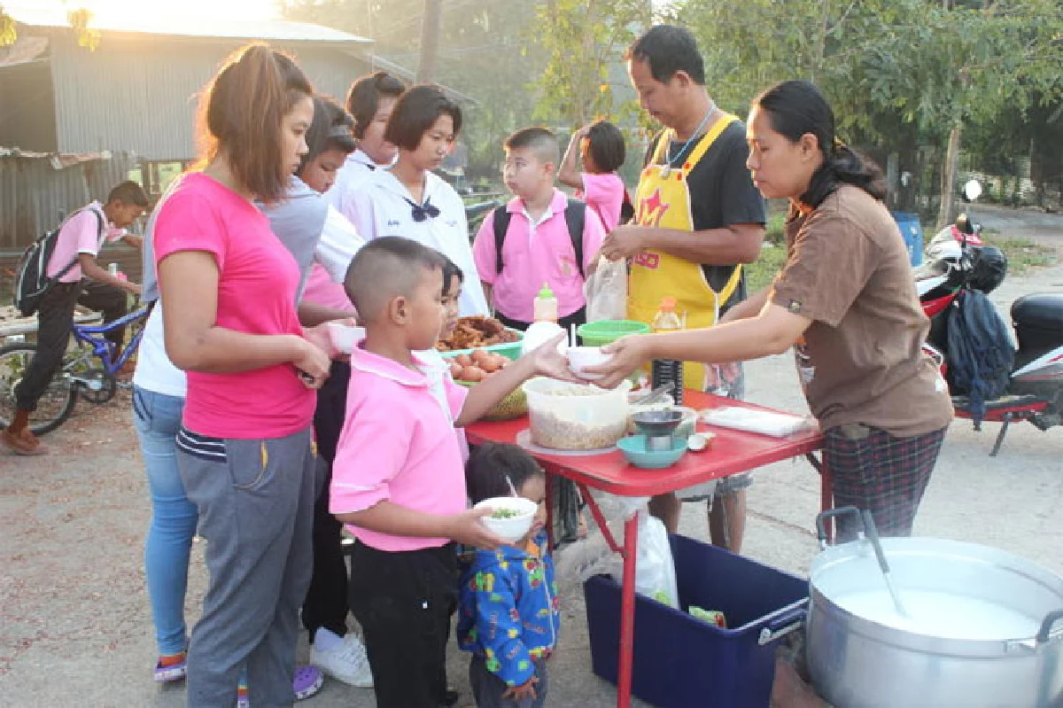 โจ๊กลุงหน่อง ขวัญใจคนรายได้น้อย