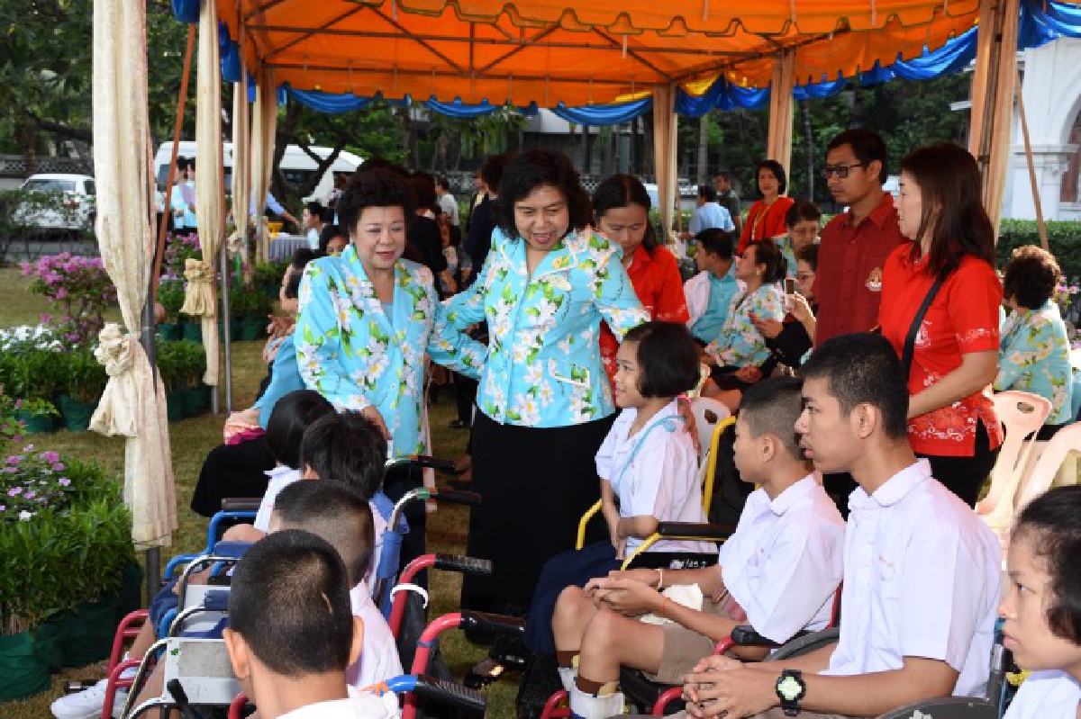 สภาสตรีเปิดบ้านมนังฯจัดงานวันเด็ก สภาสตรีเปิดบ้านมนังฯจัดงานวันเด็ก