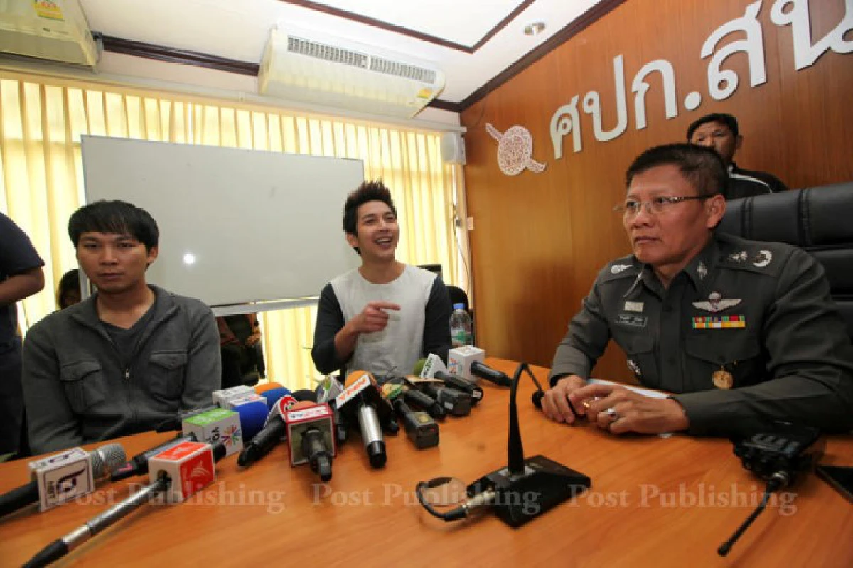 แจ้งข้อหาทั้งคู่ "ดีเจเก่ง-หนุ่มยาริส" หลังตรวจภาพวงจรปิดพบเก๋งแซงที่คับขัน