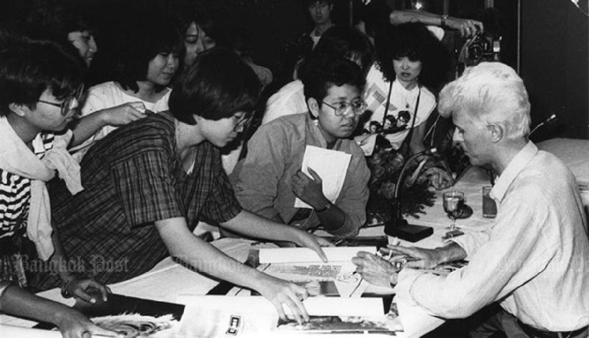 UPDATE: Rock legend David Bowie visits Bangkok shaman in 1983