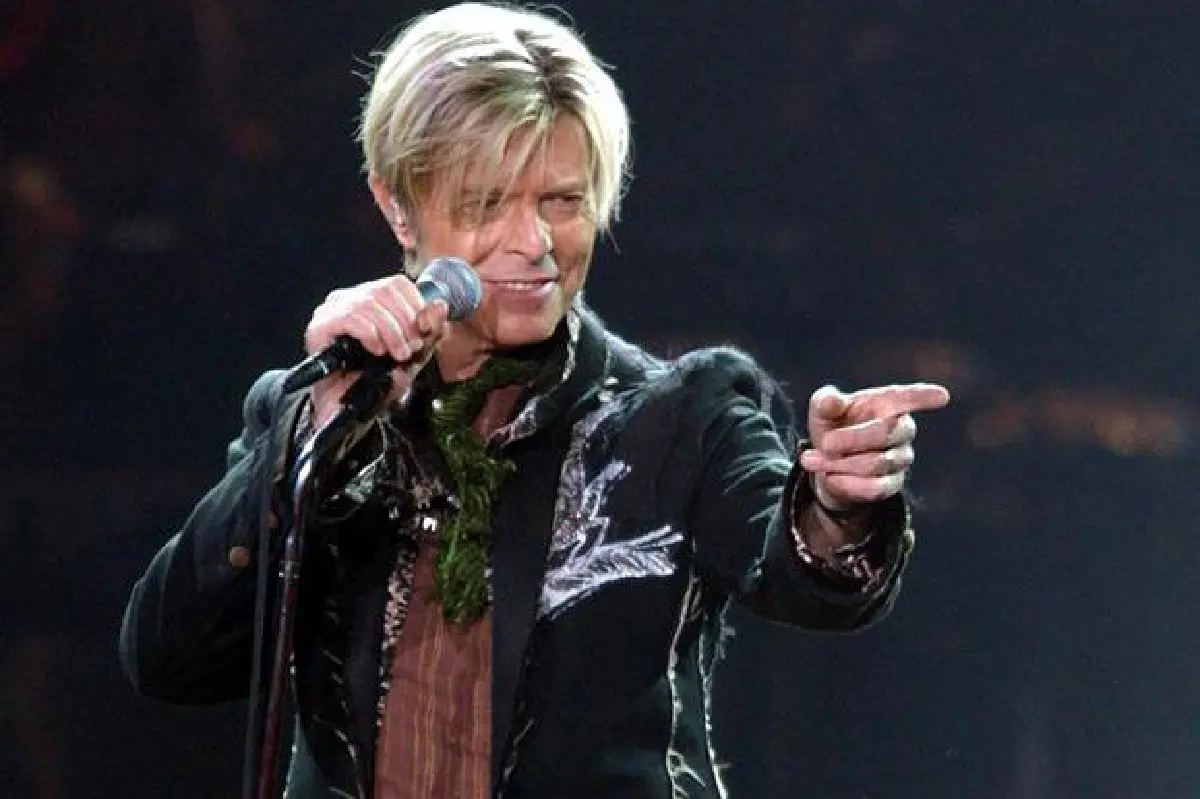 UPDATE: Rock legend David Bowie visits Bangkok shaman in 1983