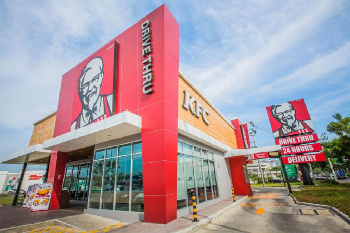 ร้าน ‘เคเอฟซี’ สีเขียว ร้าน ‘เคเอฟซี’ สีเขียว