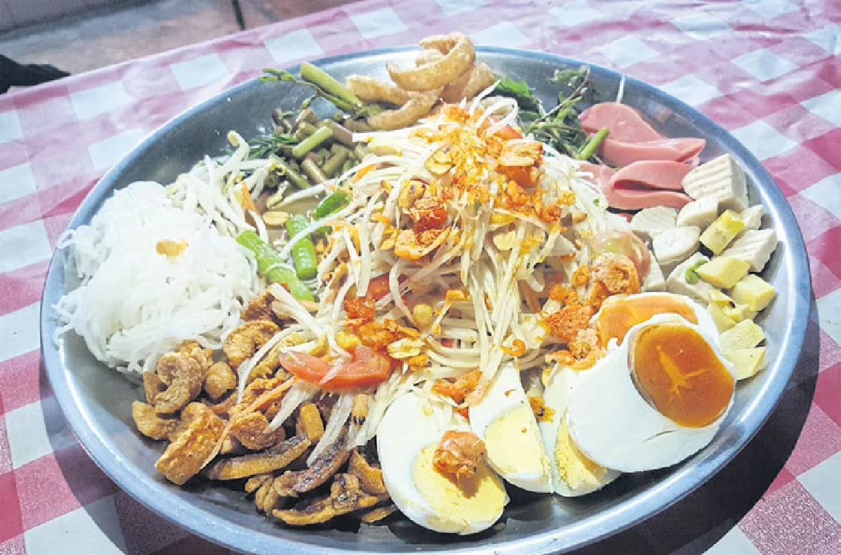 ‘สารพัดตำ’ สวนไผ่ ตำ-ยำรสแซ่บ ลาดพร้าว ซ.1