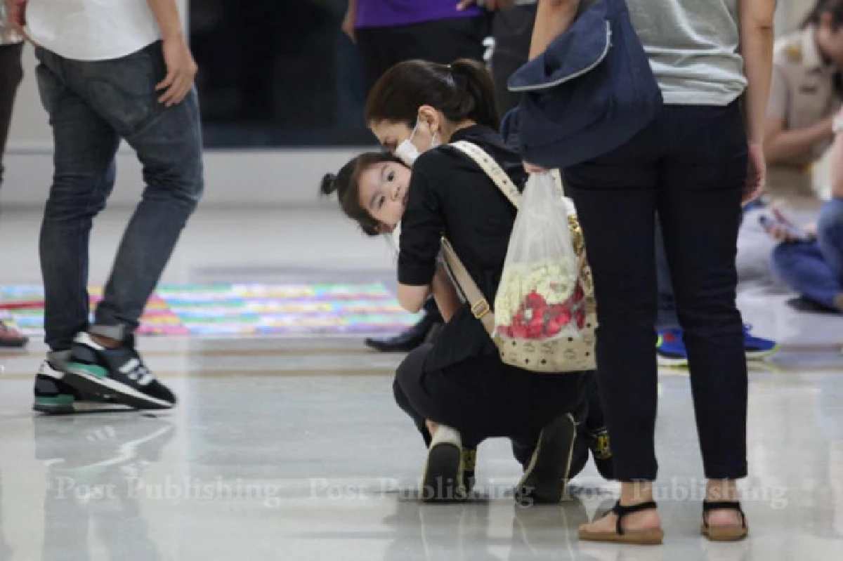 เศร้า...ภาพโบว์กอดน้องมะลิแน่น-ญาติเคลื่อนศพปอไปบุรีรัมย์เช้า19ม.ค.