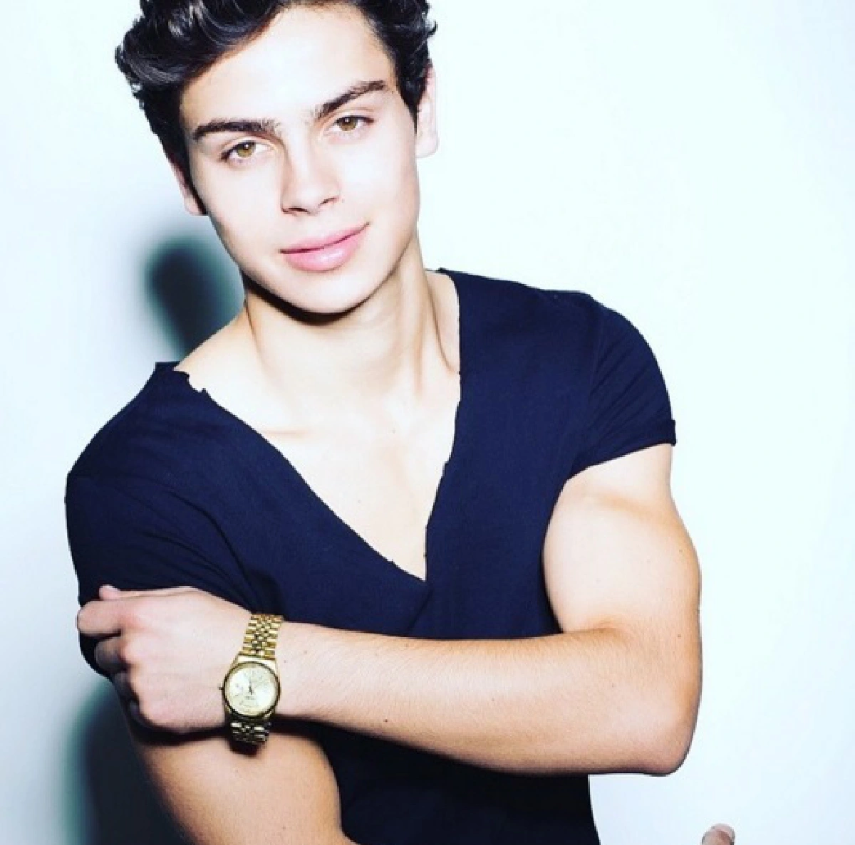 ตื๊อเท่านั้นที่ครองโลก! สาวทุ่ม 6 ปีจีบดาราหนุ่มสำเร็จ