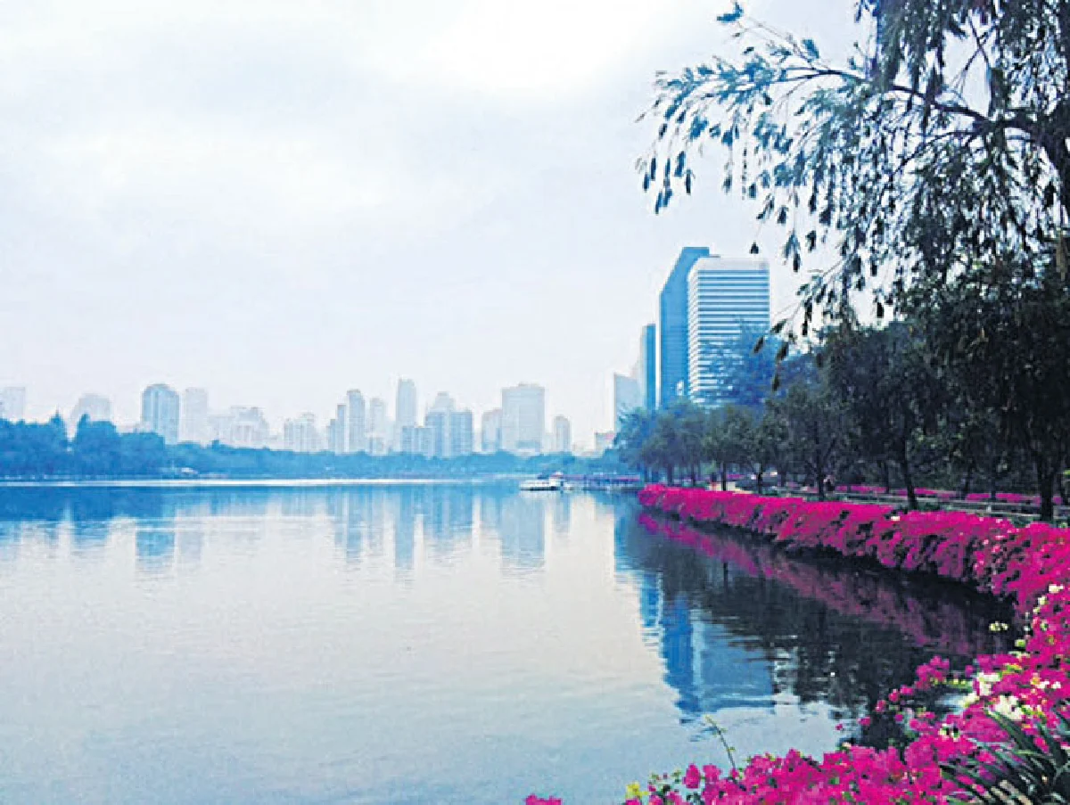 ต่างฤดูกาล