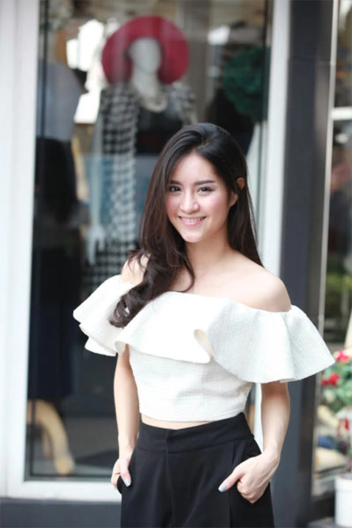 ณัฏฐธิดา ดำรงวิเศษพาณิชย์ ความสุขในร้านเสื้อผ้าดีไซน์หรู