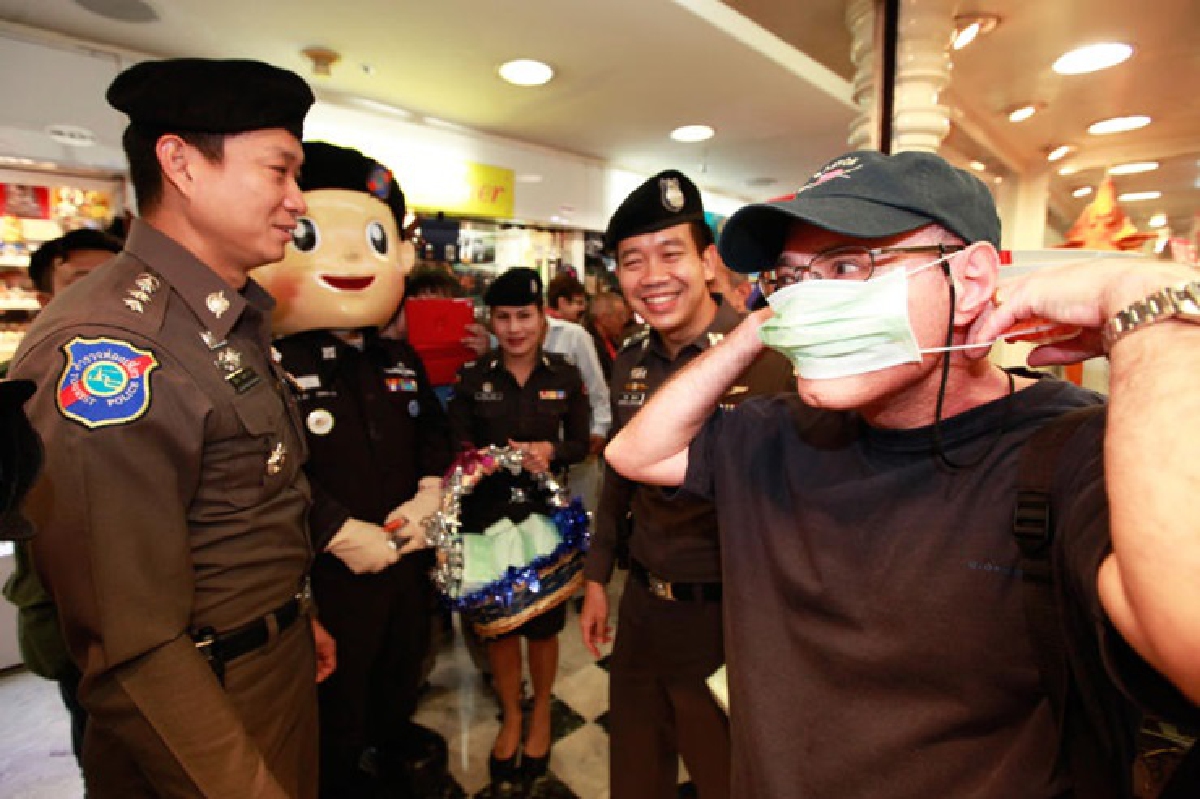 ตำรวจท่องเที่ยวจับมือกรมควบคุมโรครณรงค์ป้องกันโรคเมอร์ส ตำรวจท่องเที่ยวจับมือกรมควบคุมโรครณรงค์ป้องกันโรคเมอร์ส
