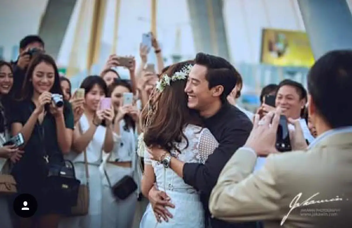 เอก เด็กวัด100ล้าน คุกเข่าขอ โบ นางเอกช่อง7 แต่งงานแล้ว!