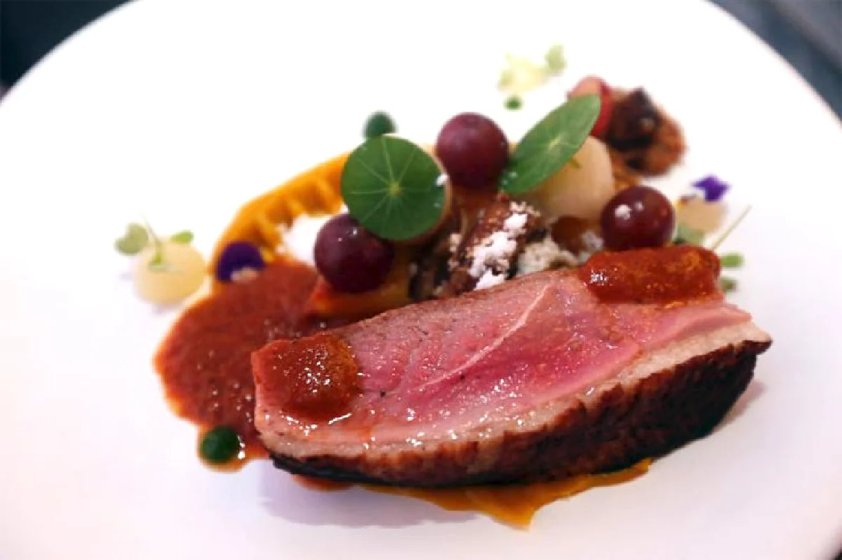 สุรกิจ เข็มแก้ว สนุกกับอาหารไทยอินโนเวทีฟ