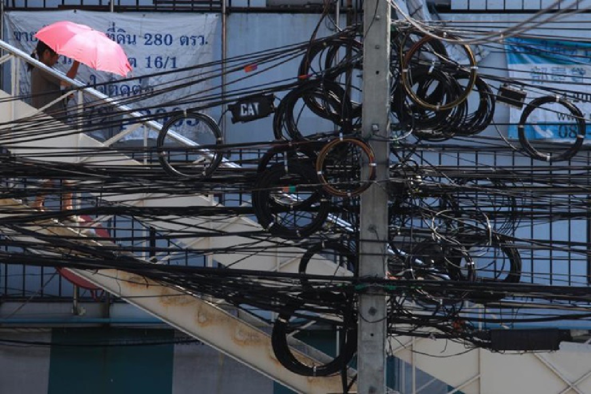 นำร่องสายไฟลงดิน ลาดพร้าว-อนุสาวรีย์ นำร่องสายไฟลงดิน ลาดพร้าว-อนุสาวรีย์