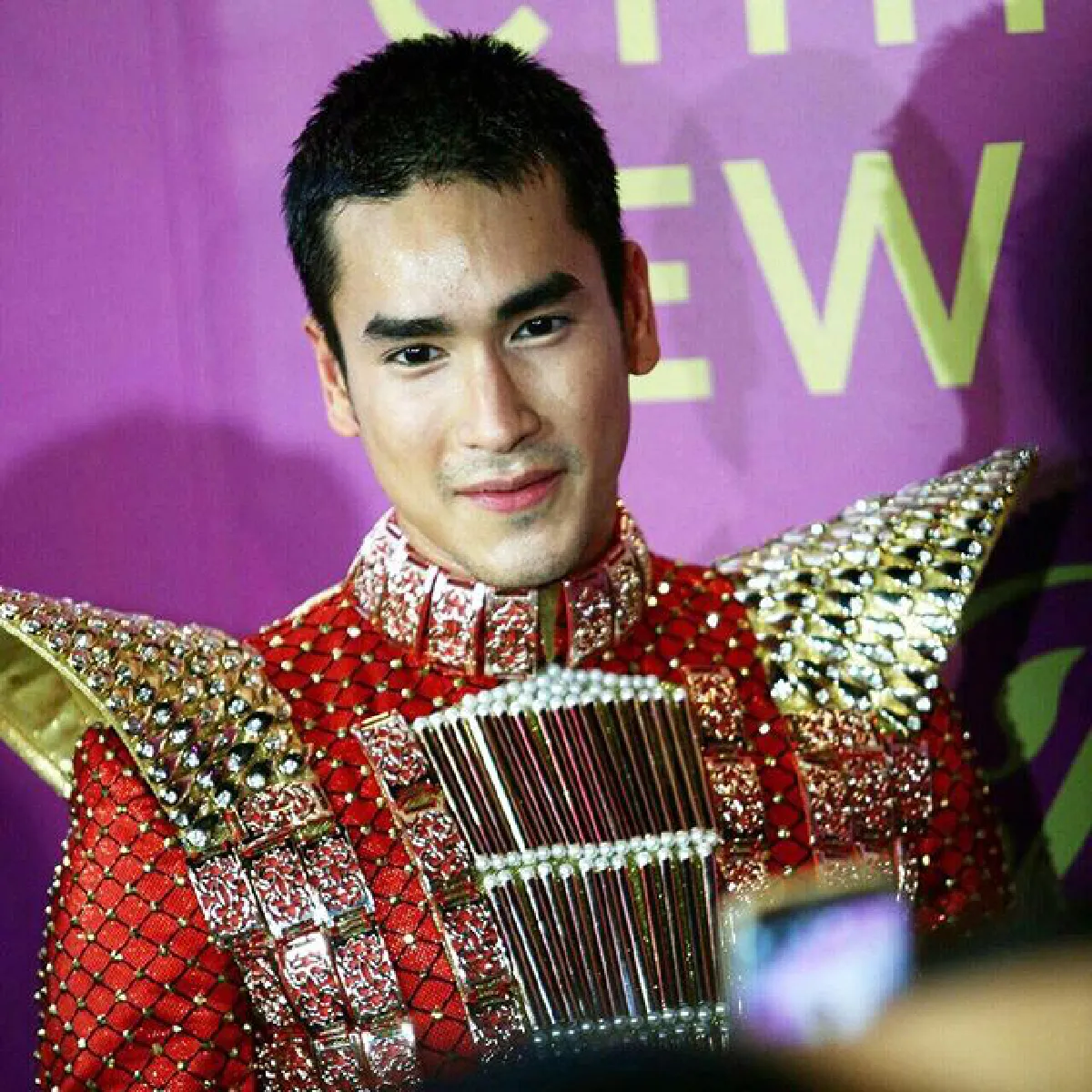 อย่างเท่! ณเดชน์ แปลงโฉมเป็น เห้งเจีย ฉลองตรุษจีน2016