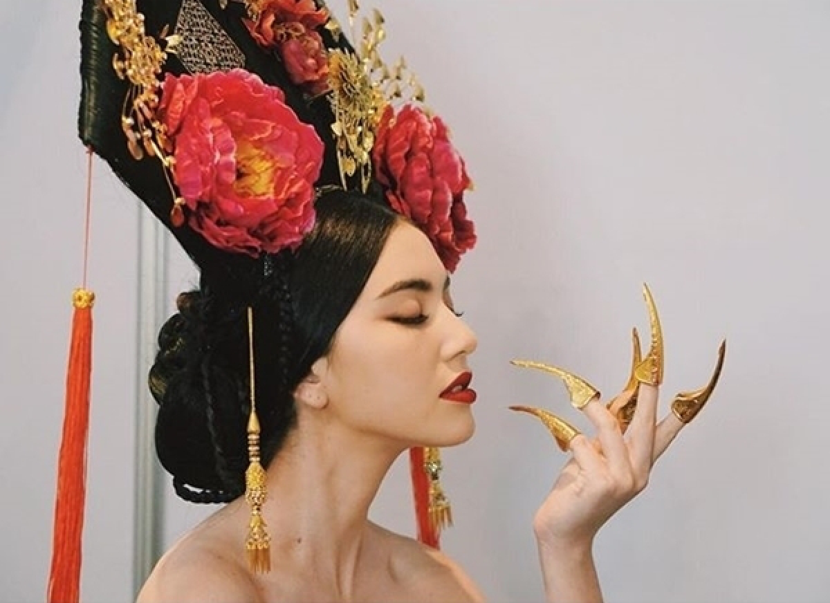 สวยดั่งนางพญา! ใหม่ ดาวิกา ในลุคฮองเฮาต้อนรับตรุษจีน