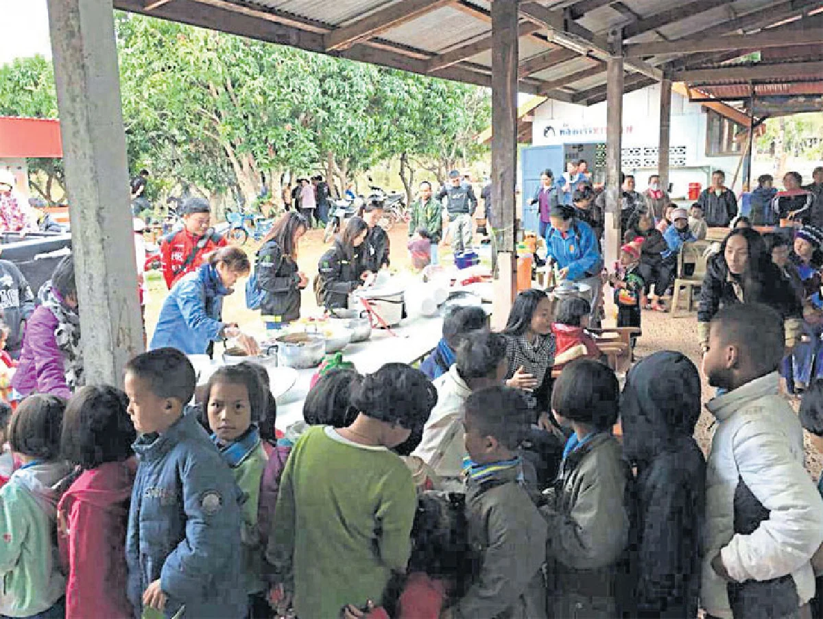 ฮีโร่จิตอาสา แค่สวมชุดคนรอบข้างก็มีความสุข