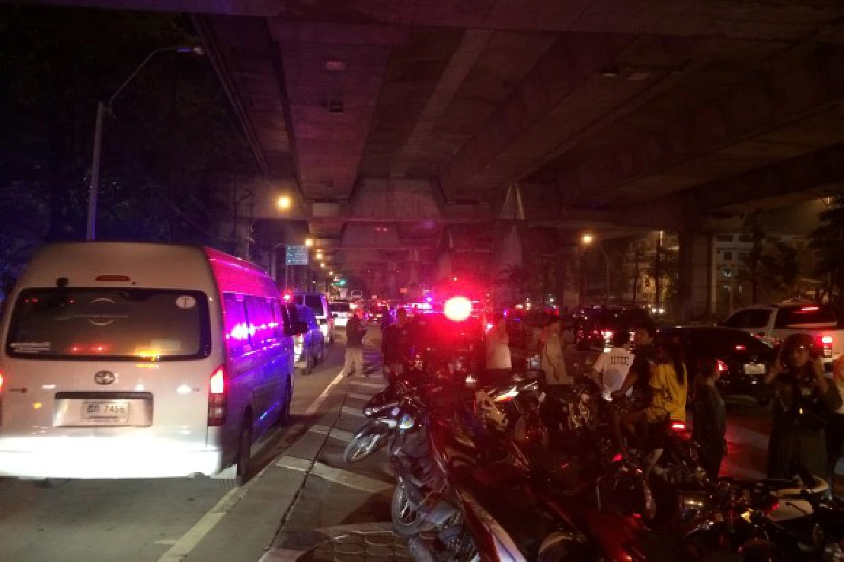 ไฟไหม้ชุมชนแสงจันทร์ในย่านทุ่งวัดดอน