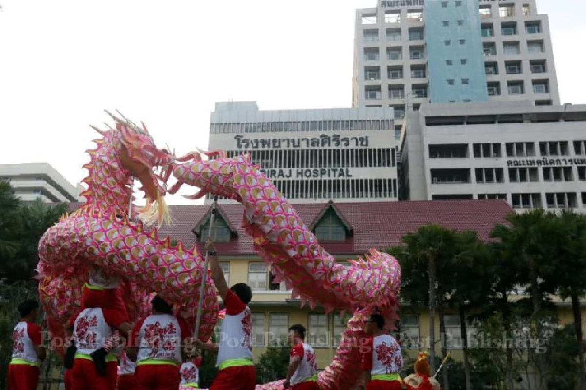 จัดเชิดมังกร-สิงโตเฉลิมพระเกียรติในหลวงที่ศิริราช