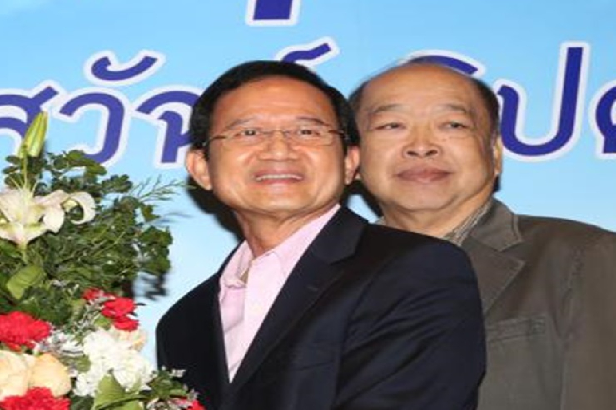 พท.ขอไฟเขียวถก รธน. พท.ขอไฟเขียวถก รธน.