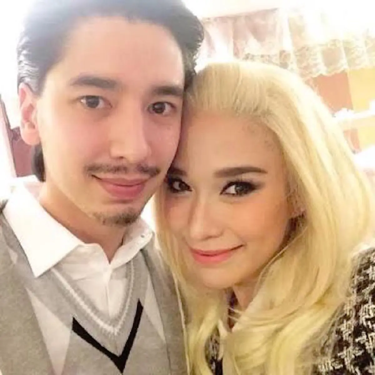 ส่อแววรักล่ม! พลอย-จอห์น รักหมดหวาน ฝ่ายชายเลิกติดตามไอจี