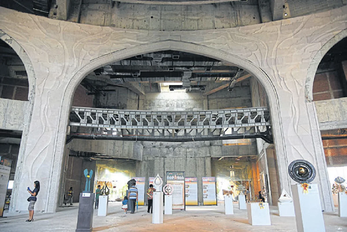 อมตะคาสเซิล เสพศิลป์อินปราสาท