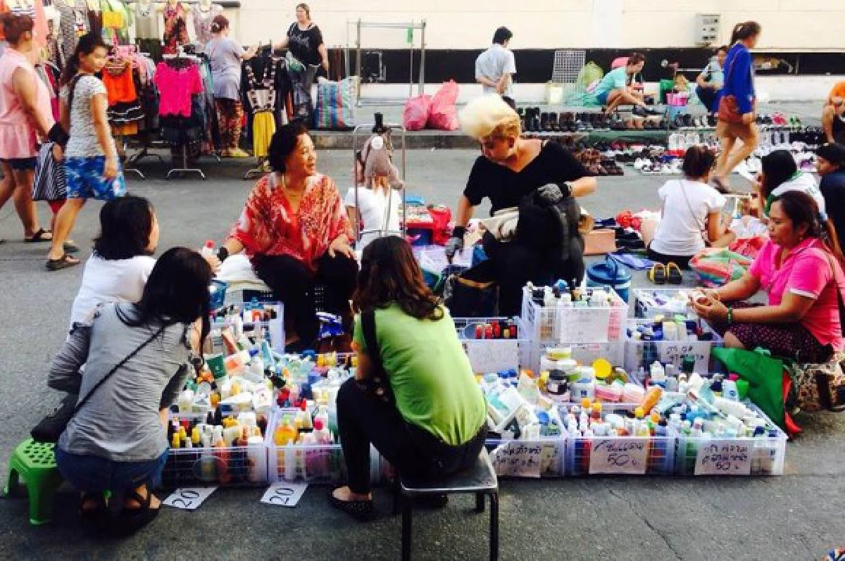 เครื่องสำอางมือสองจากแอร์พอร์ต ... สวรรค์เล็กๆของนักช็อป