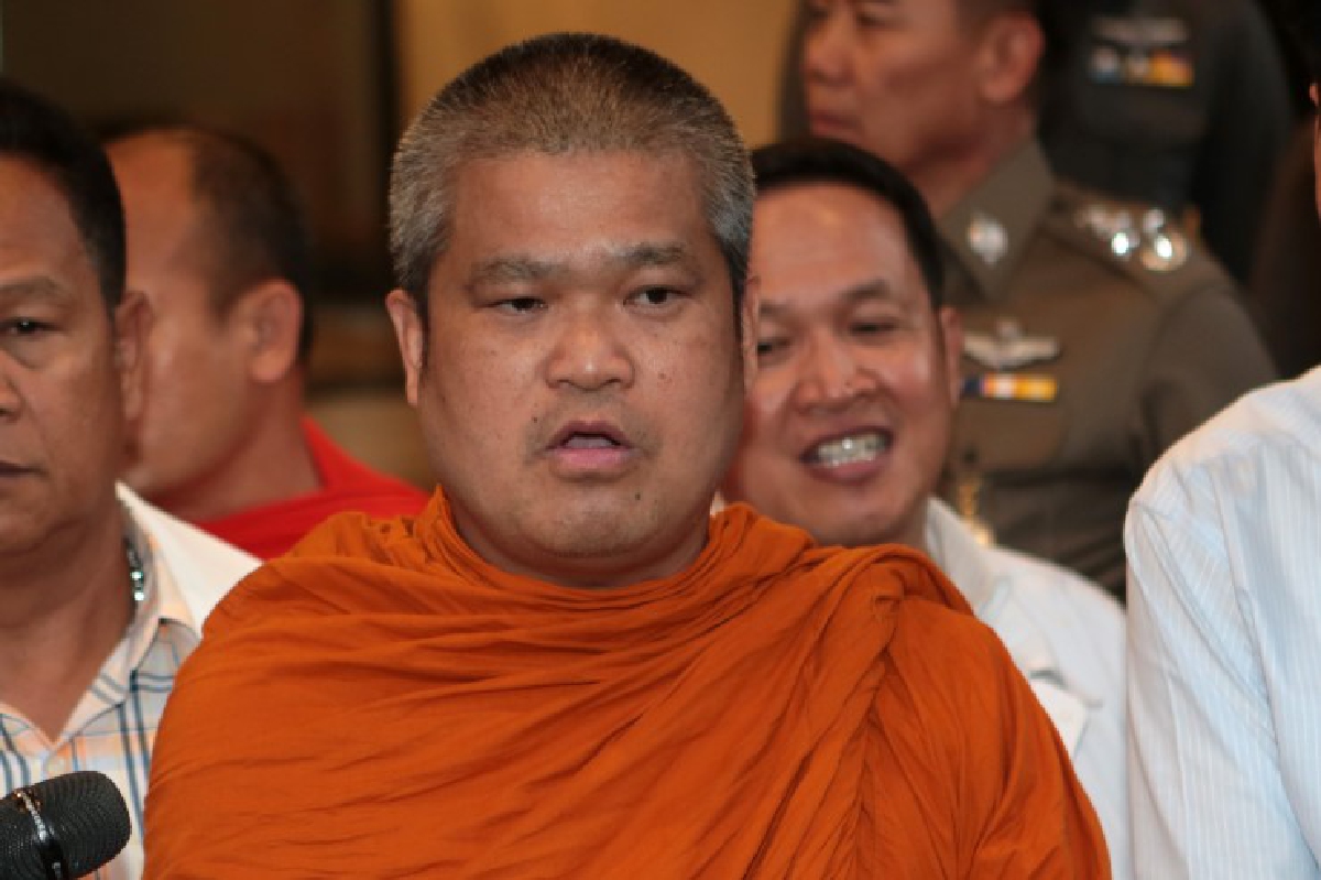 พระเมธีฯยันไม่เคลื่อนไหว "ดีเอสไอ" แถลงคดีรถหรูสมเด็จช่วง พระเมธีฯยันไม่เคลื่อนไหว "ดีเอสไอ" แถลงคดีรถหรูสมเด็จช่วง